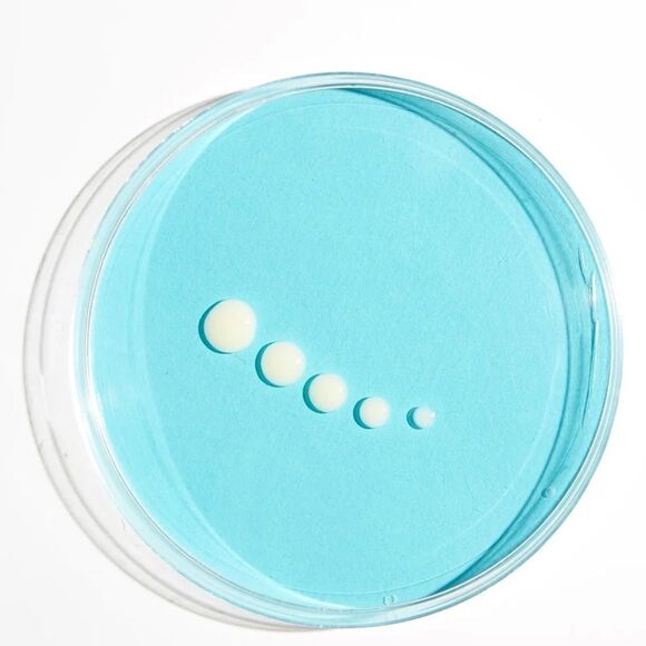 Selfless by Hyram Retinol & Rainbow Algae Repair Serum helps repair acne scars + - Picture 3 of 8